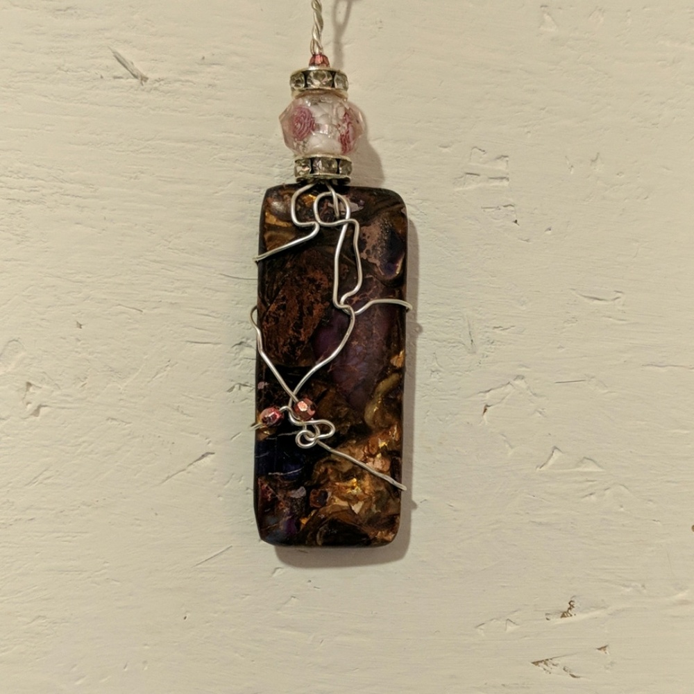 Jewelry - Picture 3 of 4